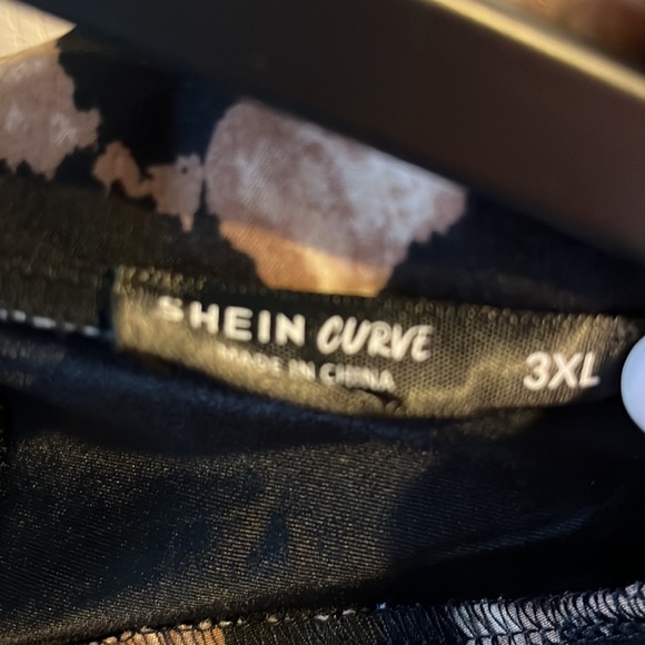 Brand new ladies dress. - Picture 3 of 3